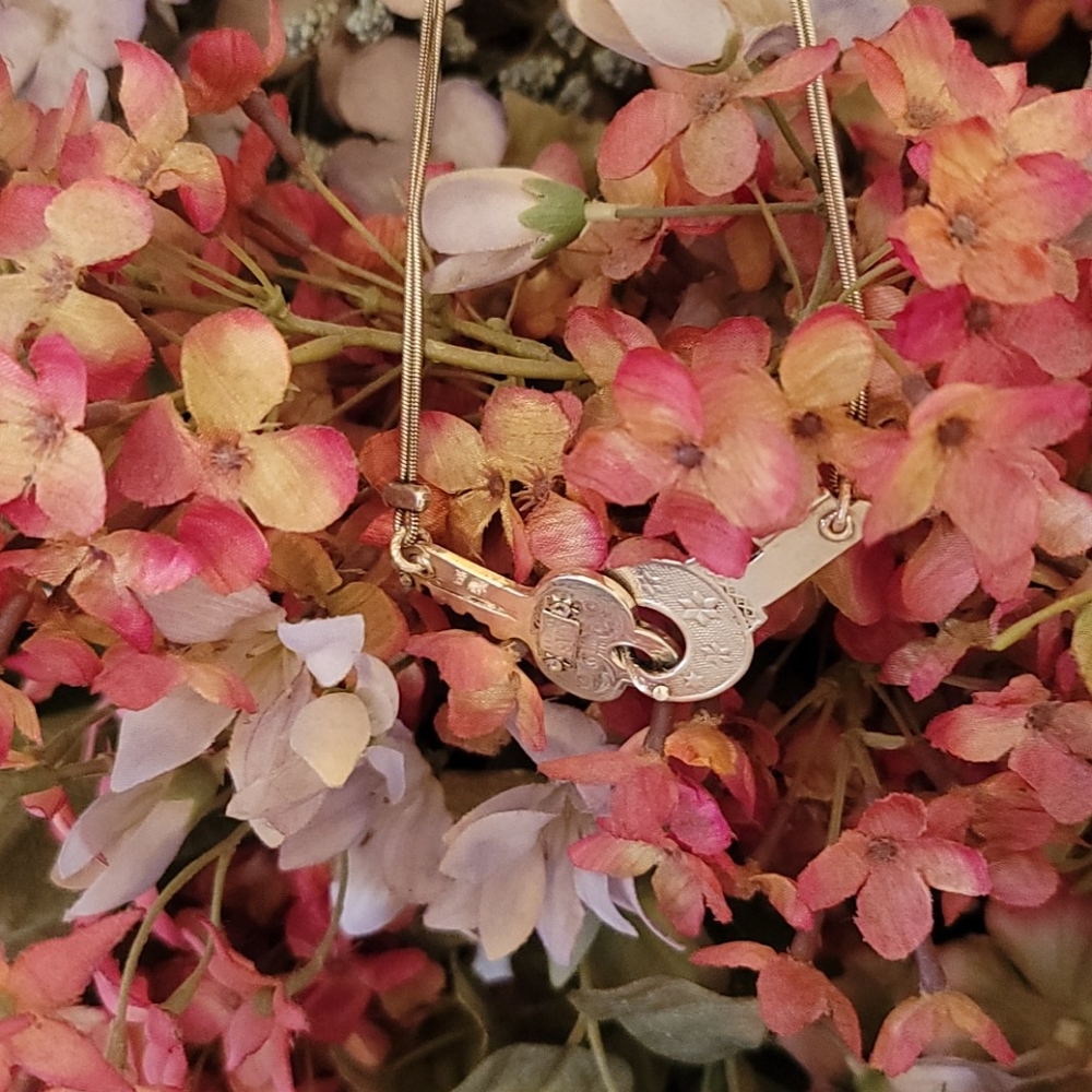 Bundle Gas Bijoux String Key Bracelet And Necklace - image 5